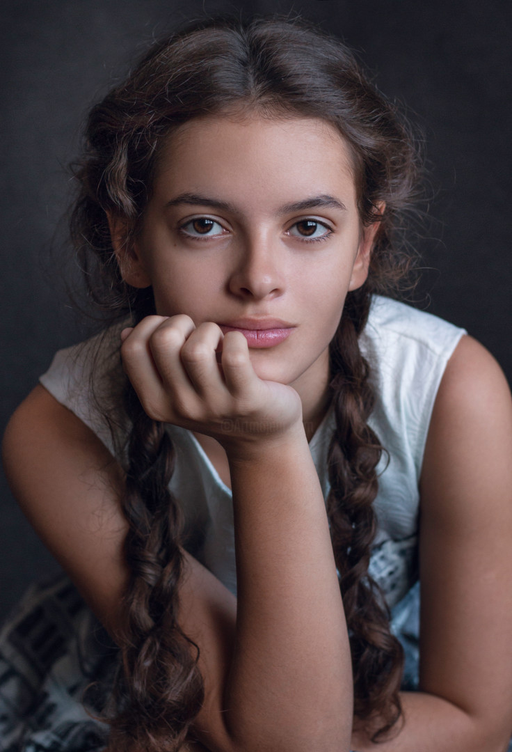 Mir hebe nude girl -7 g