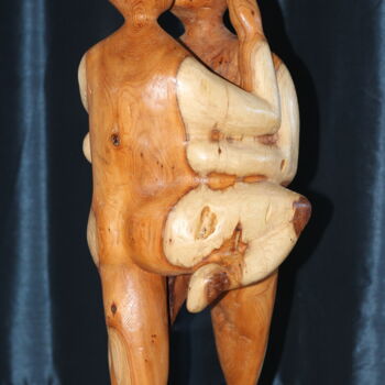 Scultura intitolato "Attirance mutuelle" da Max Bernard, Opera d'arte originale, Legno