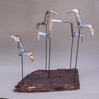 Sculpture titled "Vuelo" by Carlos De Mattos, Original Artwork, Ceramics