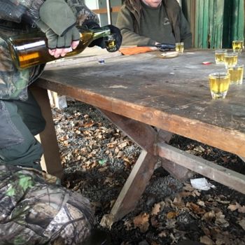 Photographie intitulée "les bons chasseurs" par Paul Yves Poumay, Œuvre d'art originale