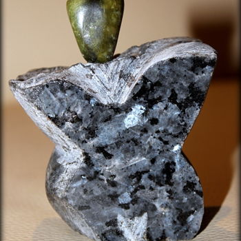 Sculpture intitulée "GOUTTU" par Laurent Boron, Œuvre d'art originale, Pierre