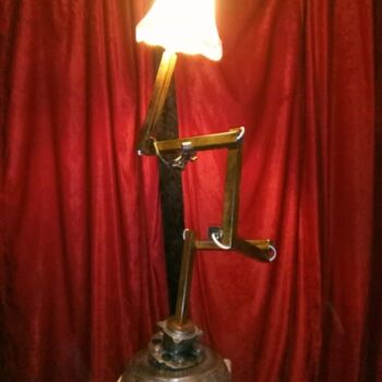 Sculpture titled "lumière nucléaire" by Michel Gomez, Original Artwork, Metals