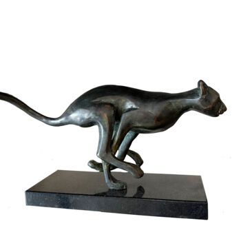 Sculpture titled "Cheetah" by Kristof Toth, Original Artwork, Bronze
