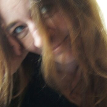 Photography titled "Gaële chez moi" by Andy Hudson, Original Artwork, Digital Photography