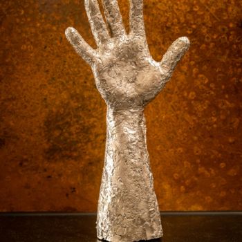 Scultura intitolato "main en étain" da Laurent Giancani, Opera d'arte originale, Metalli