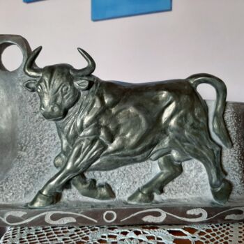 Sculpture titled "Ταύρο" by Spiros Gremo, Original Artwork, Stone