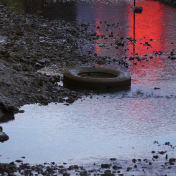 Photography titled "reflet . Oléron 1" by Gilles Mével, Original Artwork, Non Manipulated Photography Mounted on Aluminium