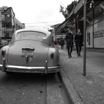Photography titled "Classic car in the…" by Farzad Frames, Original Artwork, Digital Photography