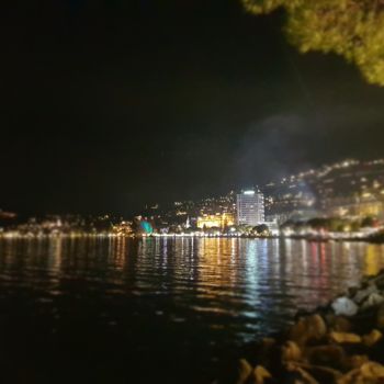 Fotografie getiteld "Montreux Nuit 2019…" door Carlos Vieira, Origineel Kunstwerk, Niet gemanipuleerde fotografie