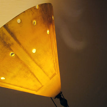 设计 标题为“Lampe "Flotteur jau…” 由Alain Platet, 原创艺术品, 泛光灯