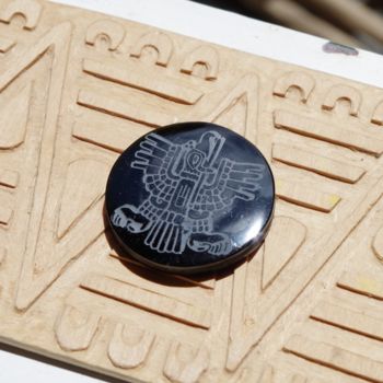 Gravures & estampes intitulée "Aigle pendentif pie…" par Ollinmexica-Obsidienne, Œuvre d'art originale, Pierre