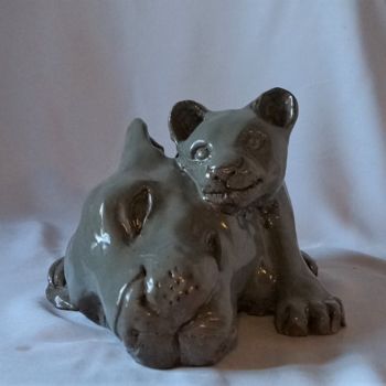 Sculpture intitulée "Lionne et lionceau" par Isabelle Zwang, Œuvre d'art originale, Céramique