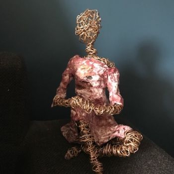 Sculpture intitulée "Ppepette dorée" par Christel Pouthier, Œuvre d'art originale, Fil de fer
