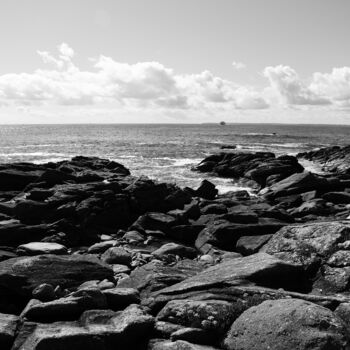 Photography titled "La course des nuages" by Camille R., Original Artwork, Non Manipulated Photography