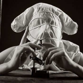 Fotografie mit dem Titel "rtoeritp[0 / Figure…" von Leni Smoragdova, Original-Kunstwerk, Analog Fotografie