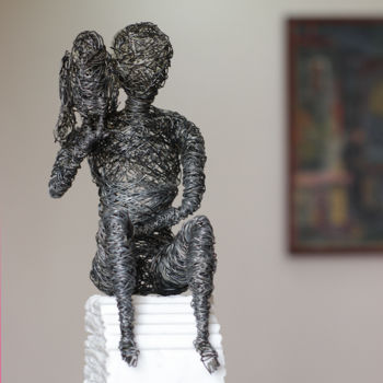 Sculptuur getiteld "Waiting (28x15x12 2…" door Karen Axikyan, Origineel Kunstwerk, Metalen