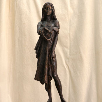 Sculpture intitulée "Girl with drappery" par Nikolai Shatalov, Œuvre d'art originale, Bronze