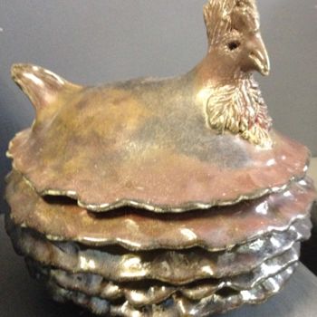 Sculpture intitulée "POULE . RAKU" par Kyriaki Moustaki, Œuvre d'art originale, Émail