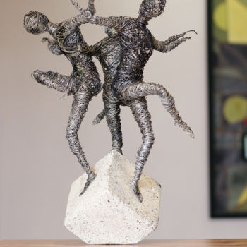 Sculptuur getiteld "''Berd'' dance (38x…" door Karen Axikyan, Origineel Kunstwerk, Beton