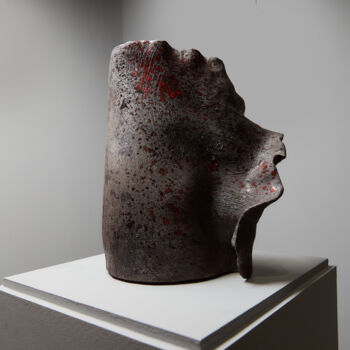Sculptuur getiteld "Volcano" door Julia Klyueva, Origineel Kunstwerk, Keramiek