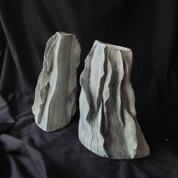 Sculptuur getiteld "Waterfall (composit…" door Julia Klyueva, Origineel Kunstwerk, Keramiek