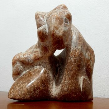 Sculptuur getiteld "Μετάλλαξη" door Spiros Gremo, Origineel Kunstwerk, Steen