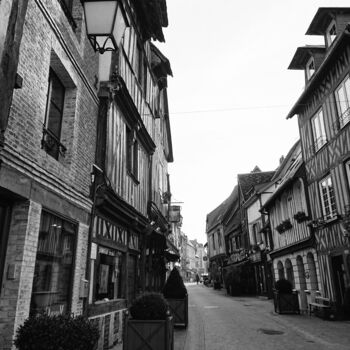 Photography titled "Bernay - Au détour…" by Pascal Carro (ORAK), Original Artwork, Non Manipulated Photography