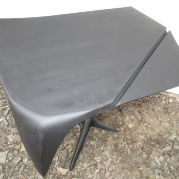 Scultura intitolato "Table - oiseau" da Armand Robitaille, Opera d'arte originale, Legno