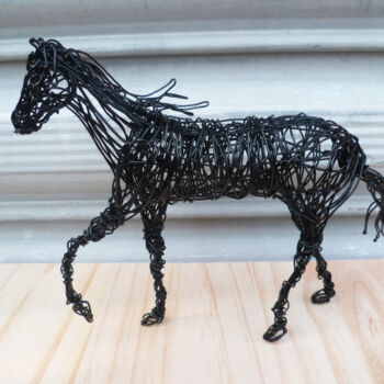Sculpture titled "Sculpture cheval en…" by Diana Delaplace, Original Artwork, Wire