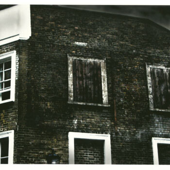 Photographie intitulée "" Amity (Londres) #…" par Grégory Dreyfus, Œuvre d'art originale, Photographie numérique