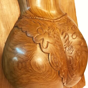 Scultura intitolato "Sweet butt" da Wim Van Mossevelde, Opera d'arte originale, Legno