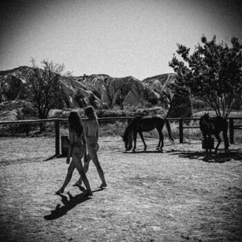 Fotografie mit dem Titel "only you are close…" von Burak Bulut Yıldırım, Original-Kunstwerk, Digitale Fotografie