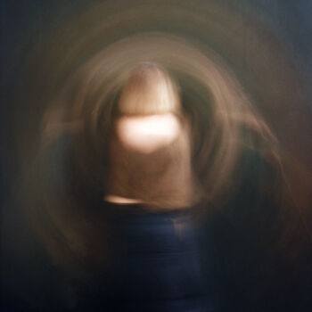 "Circles on the wall" başlıklı Fotoğraf Tania Serket tarafından, Orijinal sanat, Analog Fotoğrafçılık