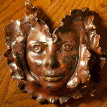 Sculptuur getiteld "Ceramic Mask" door Scott Camazine, Origineel Kunstwerk, Keramiek