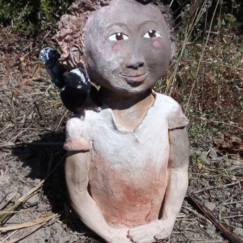 Sculpture titled "L'enfant et la mouf…" by Marie Pendelio, Original Artwork, Clay