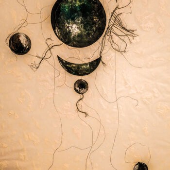 Printmaking titled "Proteccion" by Waisburd, Original Artwork, Monotype Mounted on Cardboard