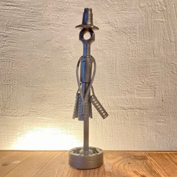 Sculpture intitulée "‘Femme aux volants’" par Rémy Rivet, Œuvre d'art originale, Métaux