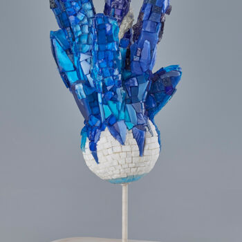 Rzeźba zatytułowany „Blue Spirit” autorstwa Christine Kerfant, Oryginalna praca, Mozaika