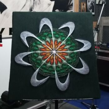 Textile Art titled "Pianeta Universale" by Anna Belmonte, Original Artwork, String Art Mounted on Wood Panel