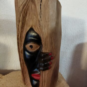 Sculpture titled "DERRIERE LE RIDEAU" by Forcadolmu, Original Artwork, Wood