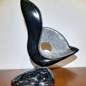 Sculptuur getiteld "Lepu" door Spiros Gremo, Origineel Kunstwerk, Steen