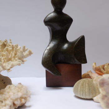 Γλυπτική με τίτλο "Oceania Black Stone…" από Nilupul Jayathunga, Αυθεντικά έργα τέχνης, Πέτρα