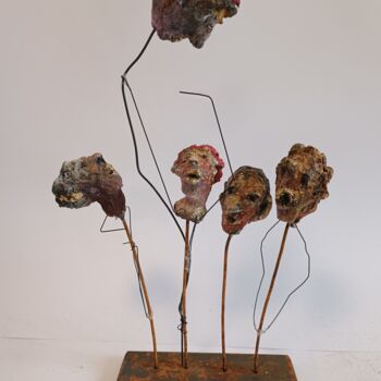 Sculpture intitulée "conciliabule" par Laurence Pustoc'H, Œuvre d'art originale, Papier mâché