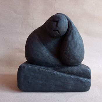 Sculpture intitulée "Rumors of War Sculp…" par Cister Silva, Œuvre d'art originale, Béton cellulaire