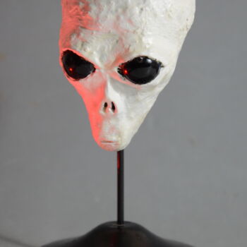 Sculpture intitulée "Tête d'extraterrest…" par Ludovic Lan, Œuvre d'art originale, Argile
