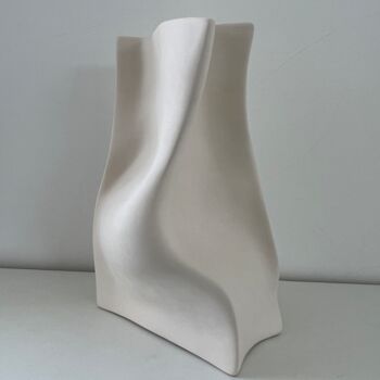 Escultura titulada "In myself" por Natalia Valter, Obra de arte original, Cerámica