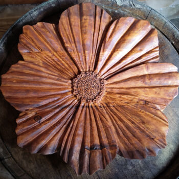 Scultura intitolato "Cosmic Bloom" da Justin Wilson, Opera d'arte originale, Legno