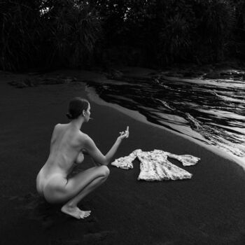 Fotografie getiteld "Fuck clothes" door Ivan Cheremisin, Origineel Kunstwerk, Digitale fotografie
