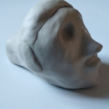 Sculpture titled "Tête De Femme" by Vincent Cheikh, Original Artwork, Clay