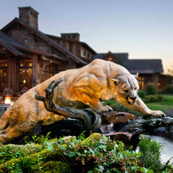 Escultura titulada "Heroic Mountain Lion" por Lorenzo Ghiglieri, Obra de arte original, Bronce